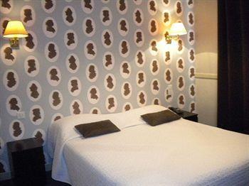 Hotel Logis Du Chateau 3*